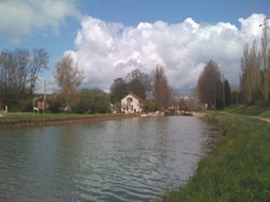 Burgundy canal 